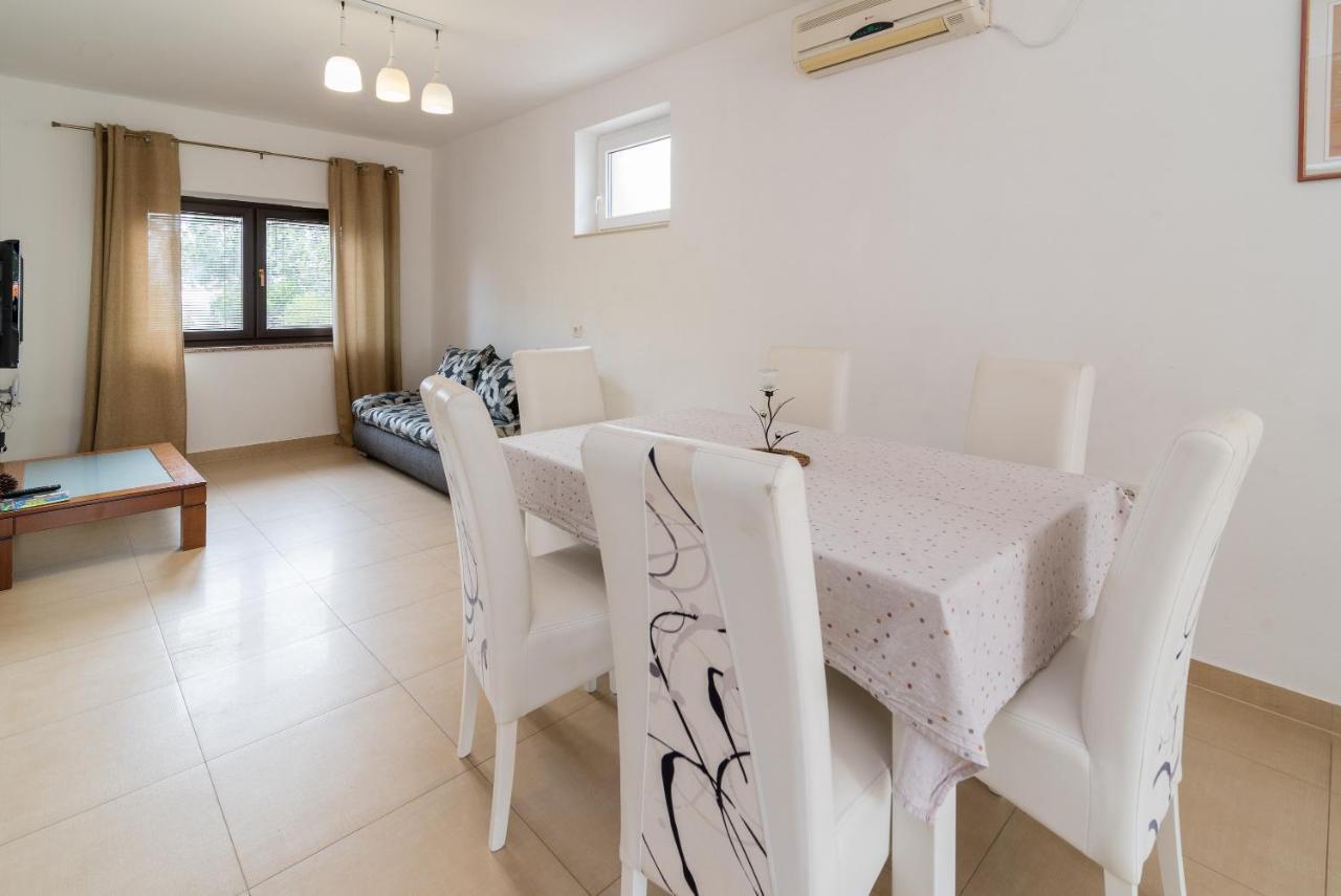 Karabaic Krk Apartment Krk Town