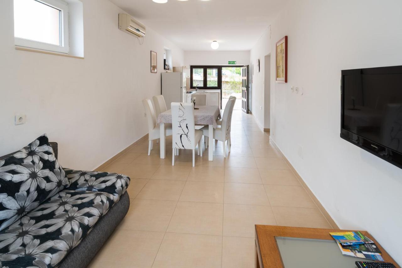 Karabaic Krk Apartment Krk Town